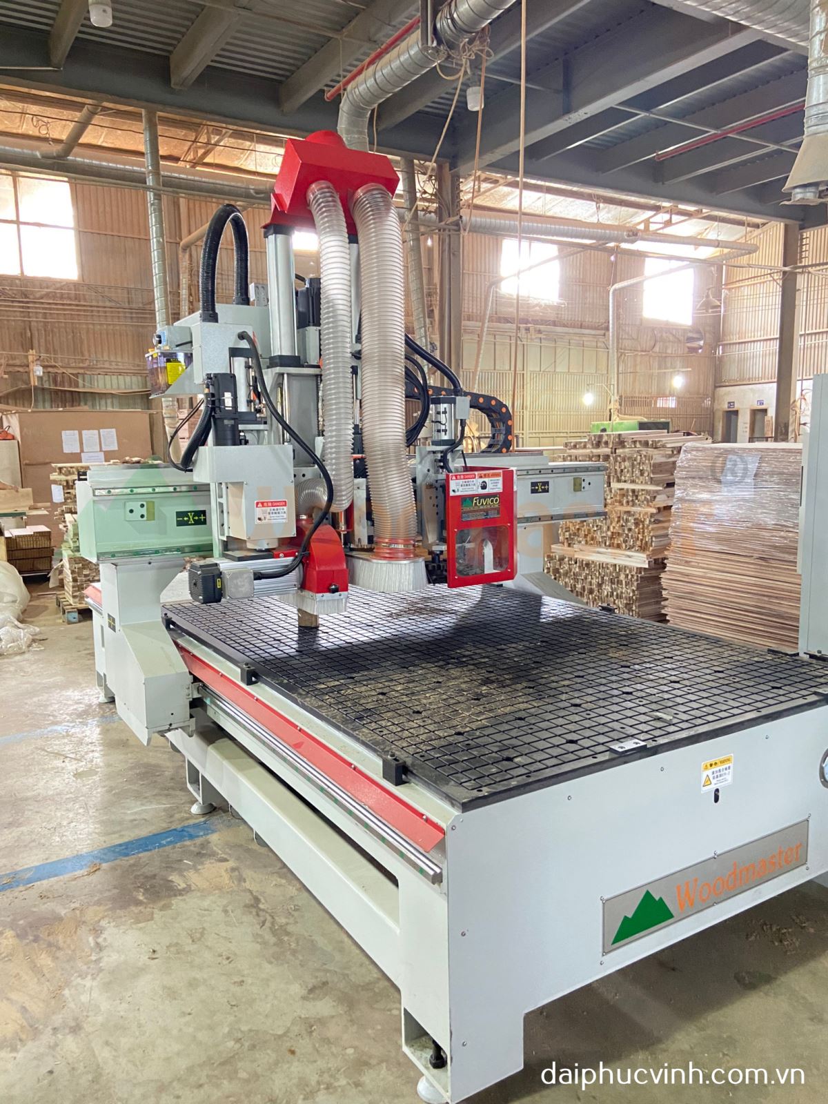 MÁY CNC TRUNG TÂM THAY DAO TỰ ĐỘNG + TRỤC CƯA ĐA HƯỚNG WM-1325RS 8897