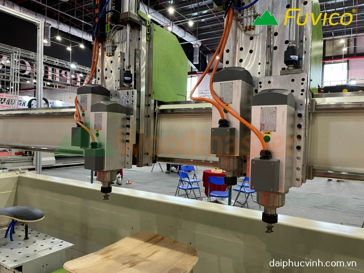 Máy CNC 3D 4 Axis 2 2 bàn 2 trục dao cắt ván ép cong Plywood 9339