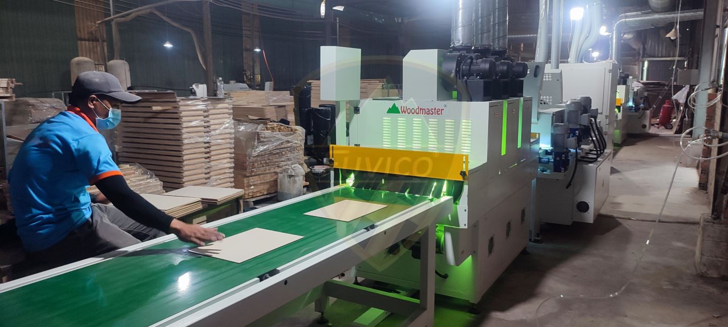 FULL Dây Chuyền Sơn UV mặt 4 nước với OPTION Máy Gắp Ván tự động 11202
