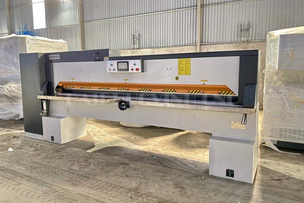 MÁY XÉN VENEER TỰ ĐỘNG 3.1M 8345