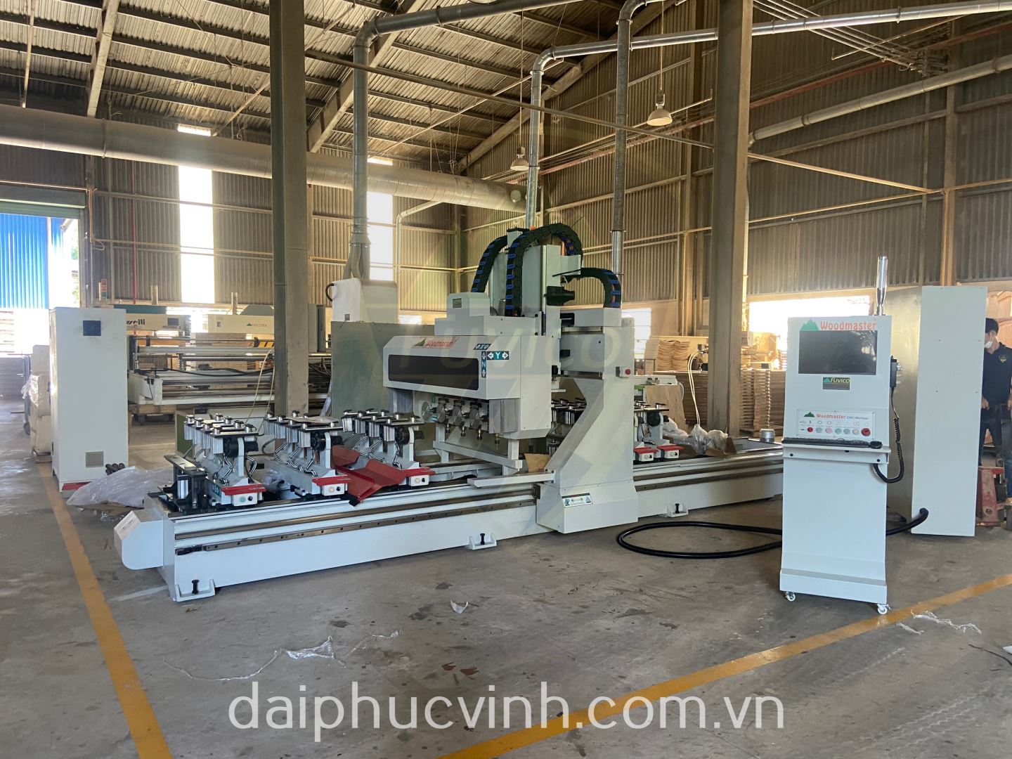 MÁY PHAY CNC 4 TRỤC 16 DAO KẸP XOAY 180 ĐỘ làm mộng âm dương bàn 6 mét 11272