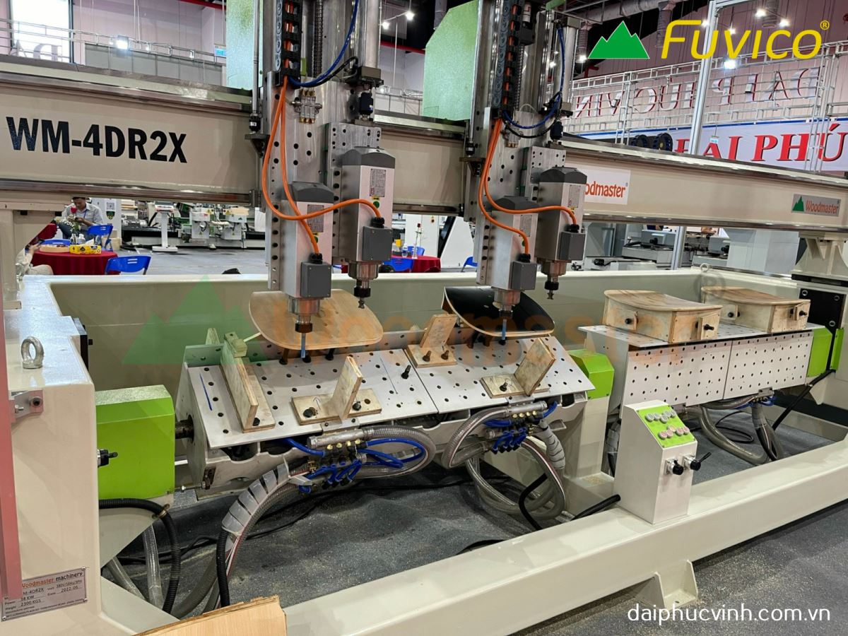 Máy CNC 3D 4 Axis 2 2 bàn 2 trục dao cắt ván ép cong Plywood 9337