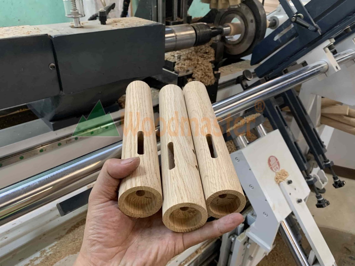 MÁY TIỆN GỖ CNC 1500MM ( Tiện +chạy rãnh ) 5532