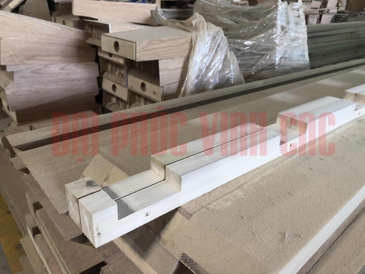 MÁY PHAY RÃNH LẮP THANG GIƯỜNG CNC 5750