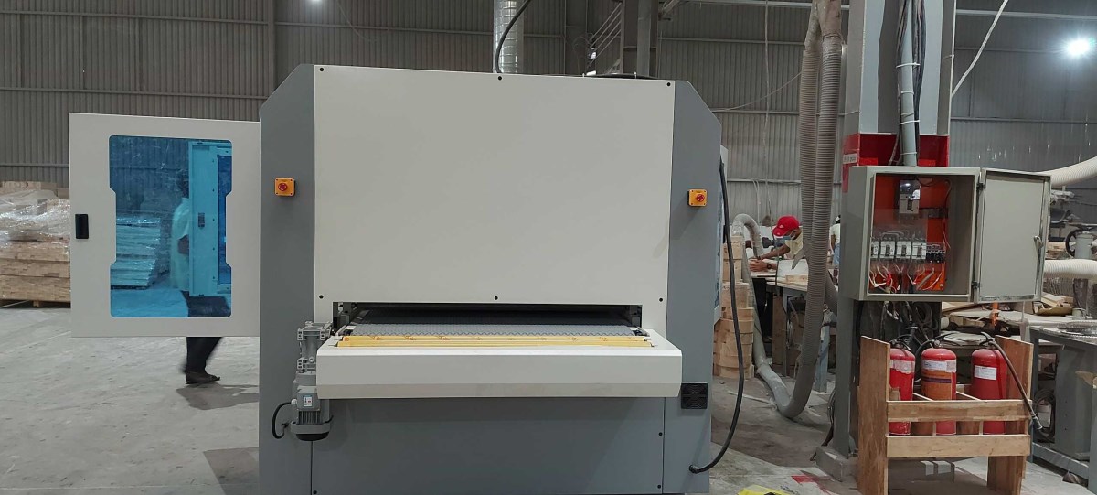 MÁY CHÀ NHÁM CHỔI THÙNG 4 TRỤC ( xả lông xả lót ) 629