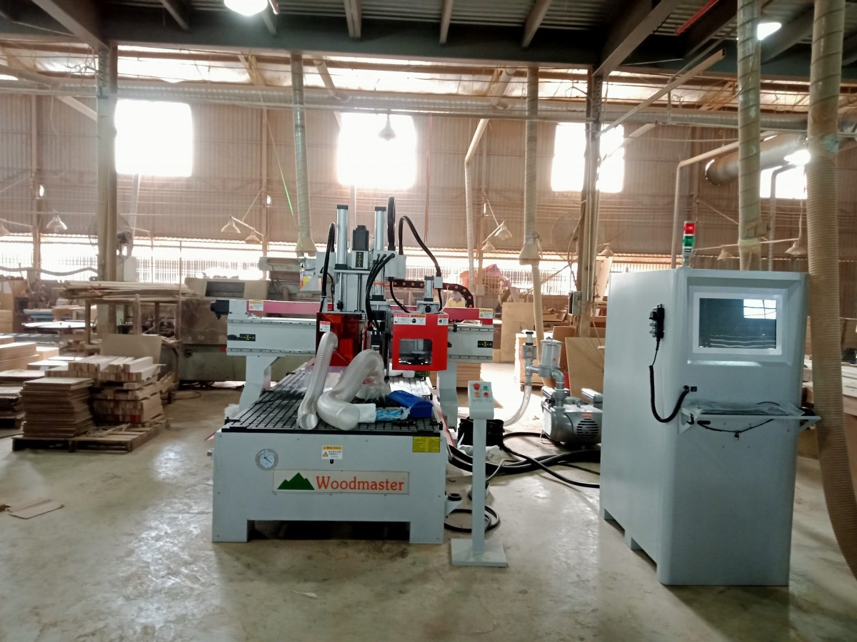 MÁY CNC TRUNG TÂM 2.5D KHOAN 5 MẶT THAY DAO TỰ ĐỘNG 781