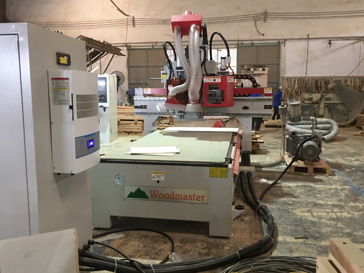 MÁY CNC TRUNG TÂM 2.5D KHOAN 5 MẶT THAY DAO TỰ ĐỘNG 783
