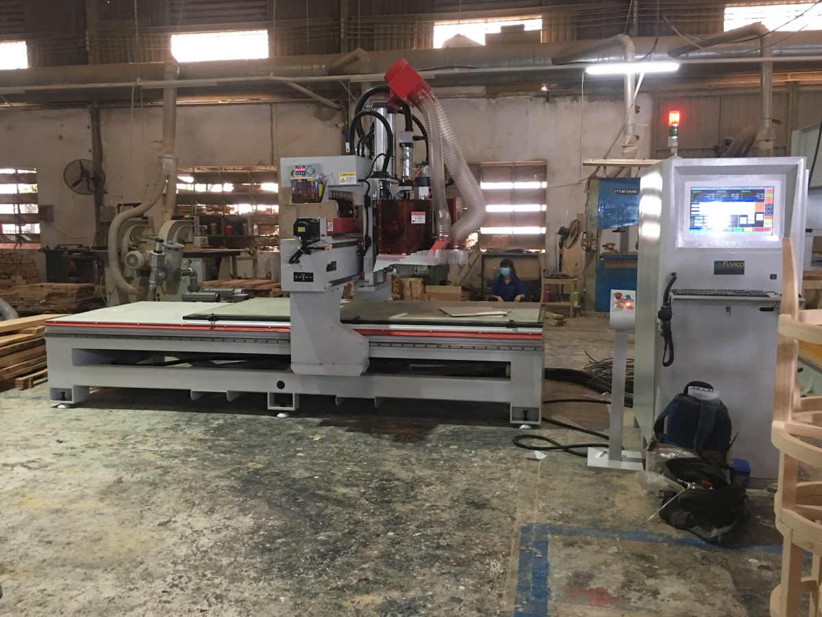MÁY CNC TRUNG TÂM 2.5D KHOAN 5 MẶT THAY DAO TỰ ĐỘNG 784