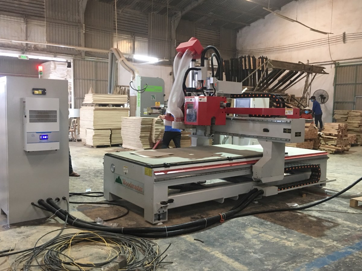 MÁY CNC TRUNG TÂM 2.5D KHOAN 5 MẶT THAY DAO TỰ ĐỘNG 787
