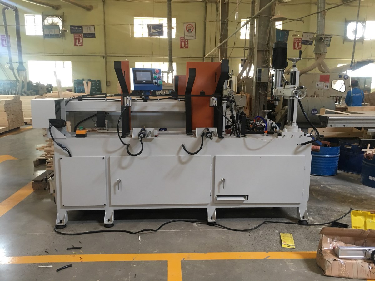 MÁY CẮT VÀ KHOAN BỌ EKE VUÔNG TỰ ĐỘNG 819