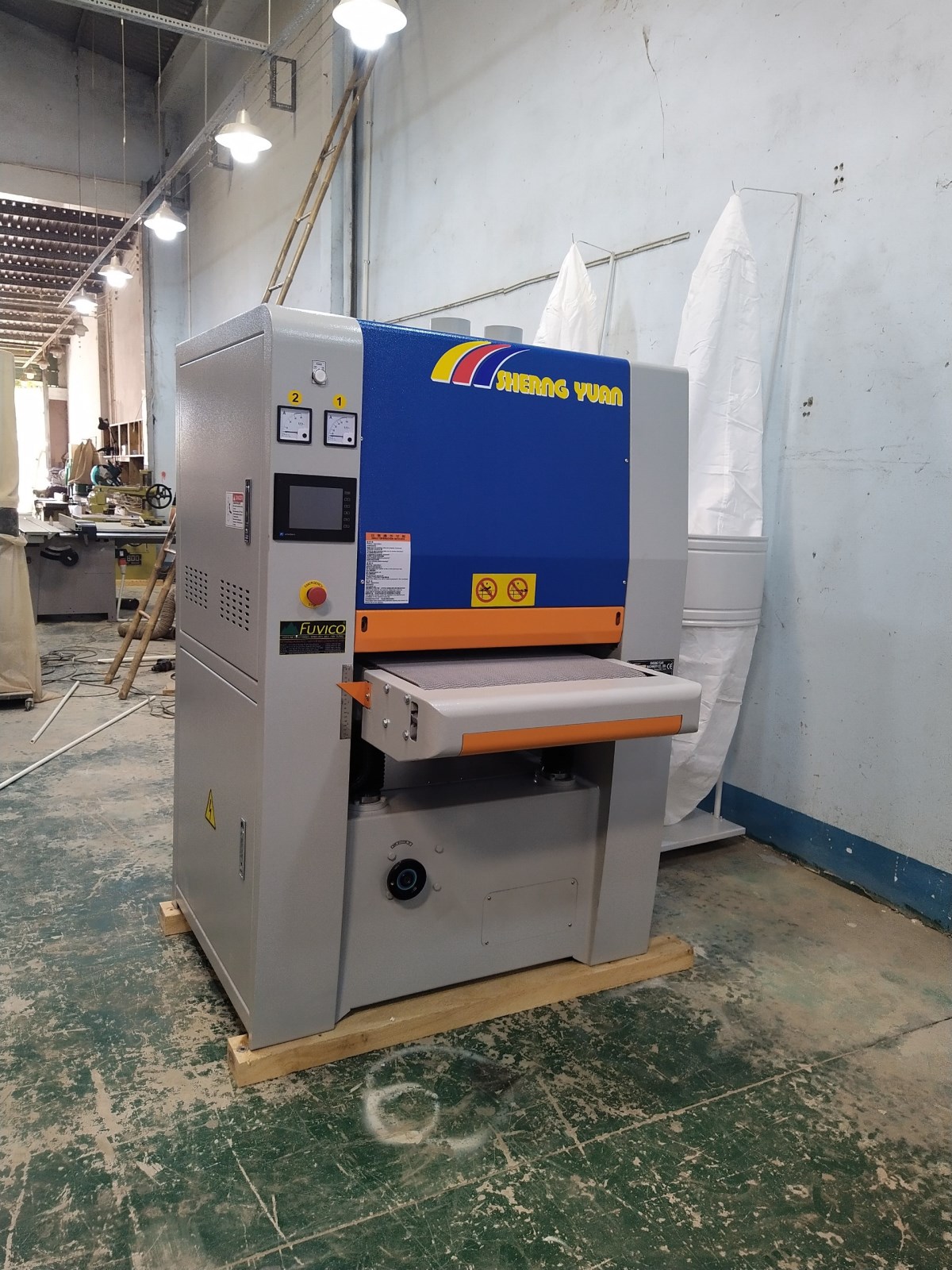 MÁY CHÀ NHÁM THÙNG 6 TẤC CẢM ỨNG 838