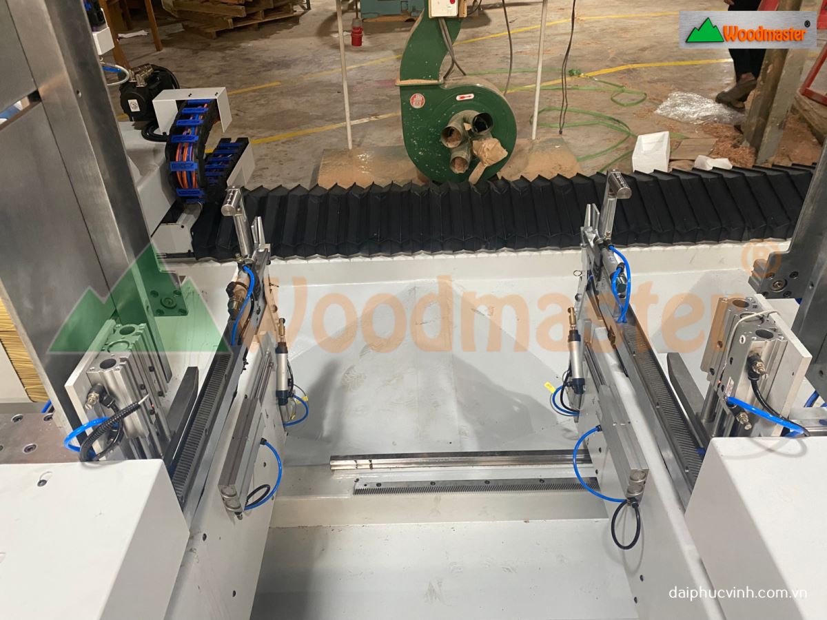 MÁY PHAY MỘNG DƯƠNG CNC FULL AUTO ( 13 trục sevor) 8376