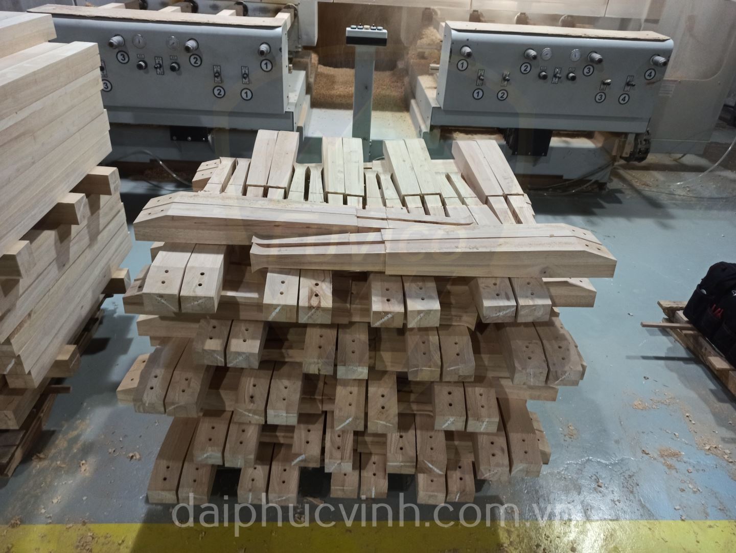 MÁY PHAY CNC 4 TRỤC 16 DAO 2 BÀN KẸP PHÔI XOAY 360 ĐỘ 11228