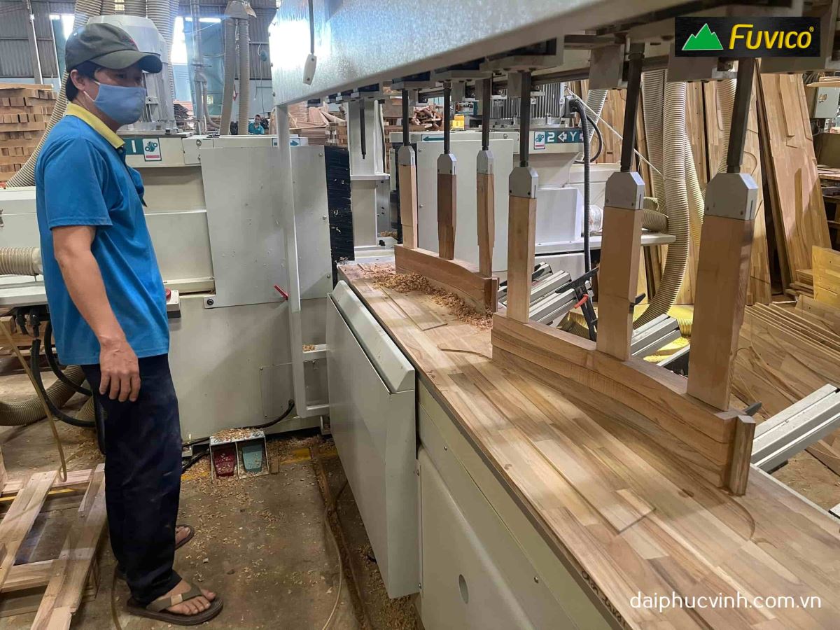 Máy phay tubi + chà nhám cnc 8528