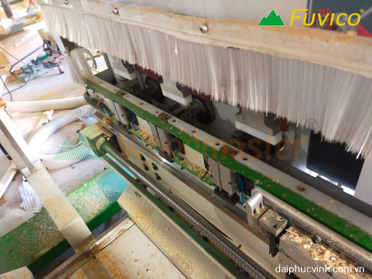 MÁY PHAY MỘNG DƯƠNG CNC 6 DAO 9185