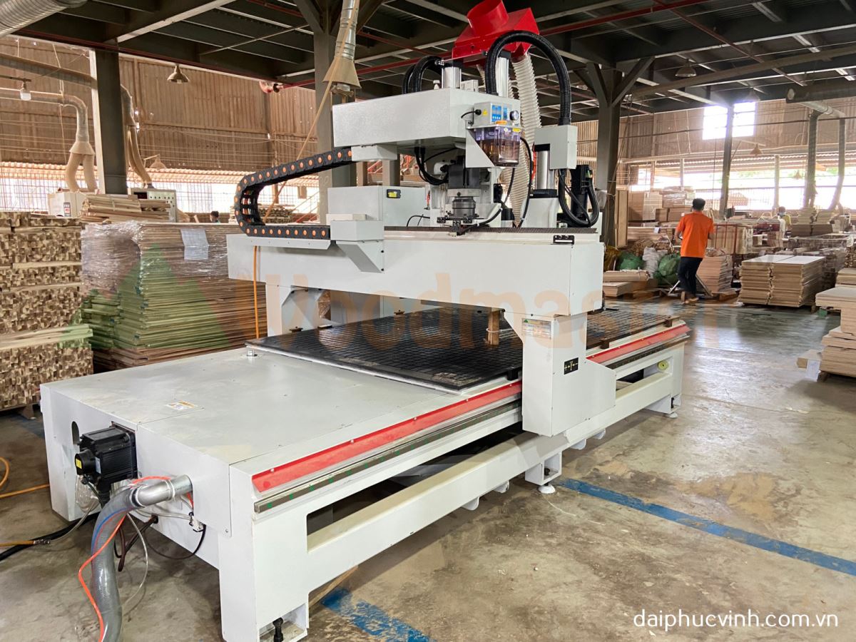 MÁY CNC TRUNG TÂM THAY DAO TỰ ĐỘNG + TRỤC CƯA ĐA HƯỚNG WM-1625RS 8904