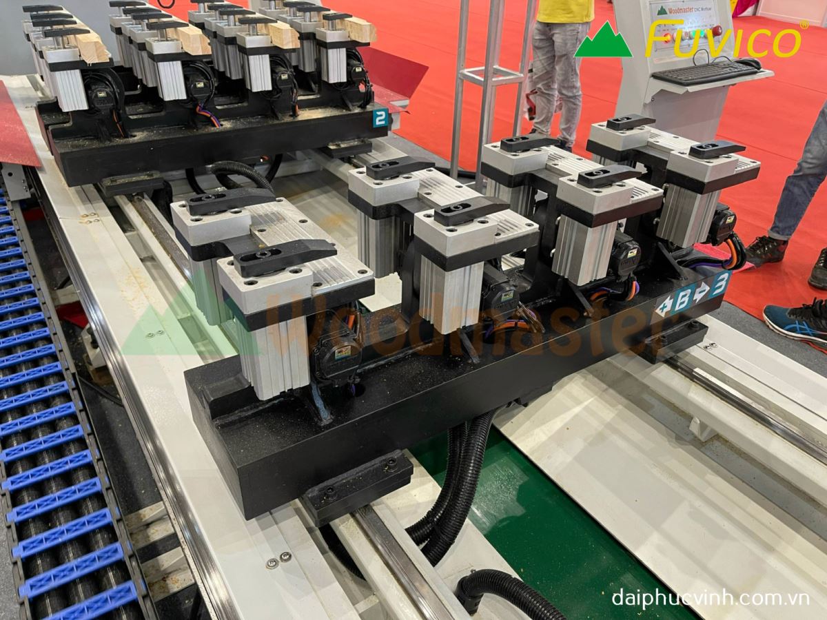 MÁY PHAY CNC 4 TRỤC 16 DAO KẸP XOAY 180 ĐỘ gia công 5 mặt phôi 9361