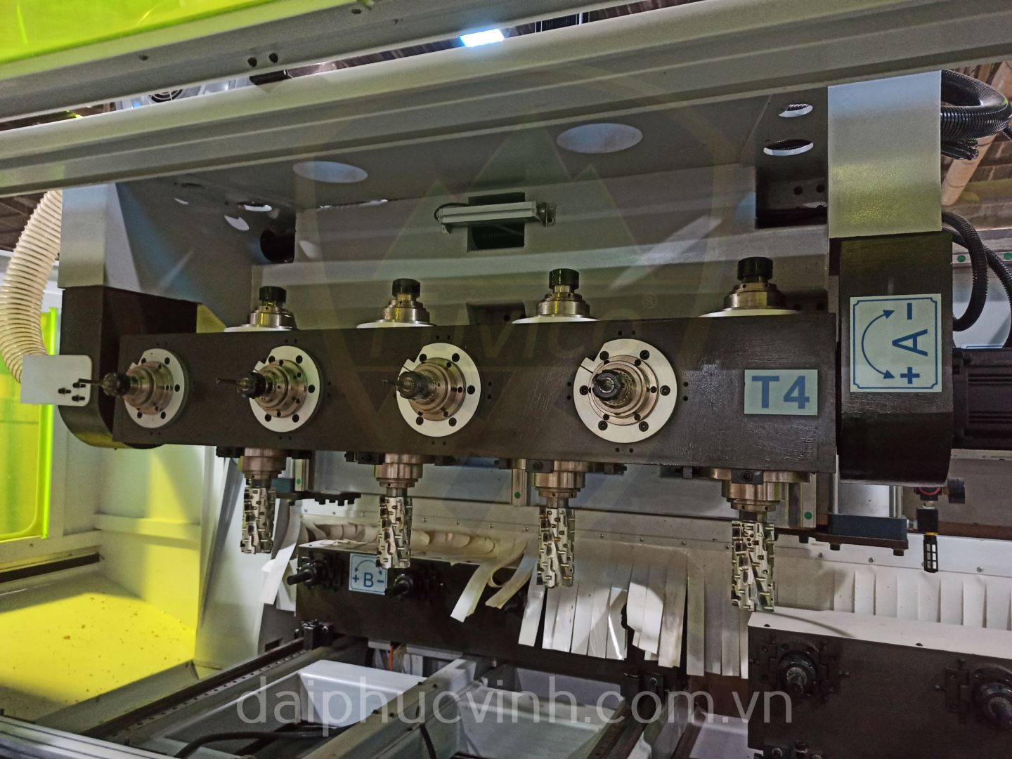 MÁY PHAY CNC 4 TRỤC 16 DAO 2 BÀN KẸP PHÔI XOAY 360 ĐỘ 11227