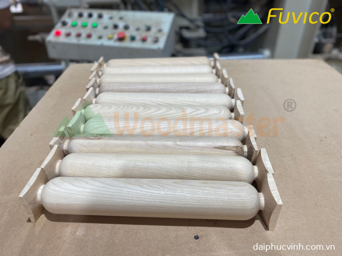 MÁY TIỆN GỖ CNC 3 TRỤC 1500MM 9031