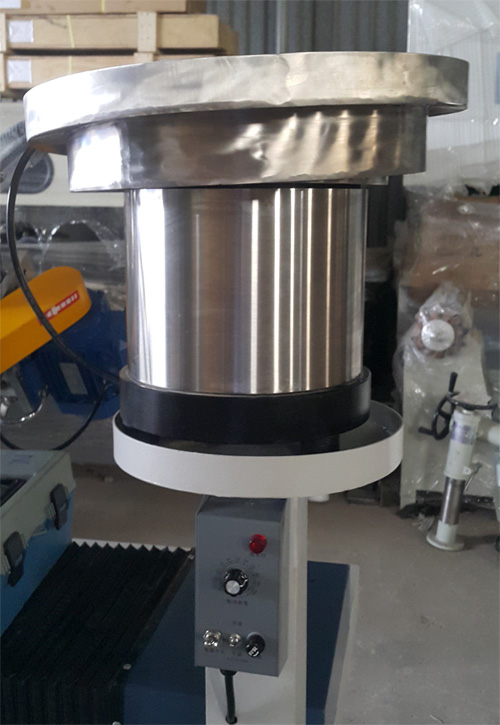 Máy khoan cấy ốc lưng tựa ghế CNC 346