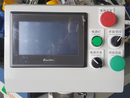 Máy khoan cấy ốc lưng tựa ghế CNC 347